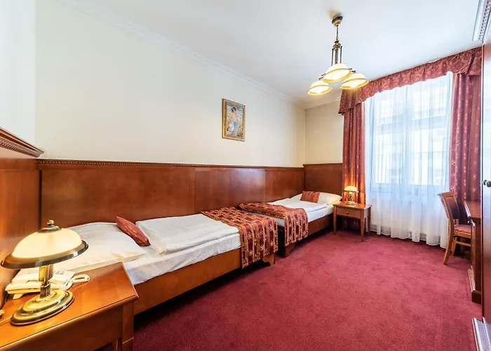Hotel Arkada 4*
