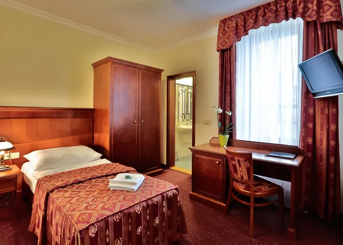 Hotel Arkada 4*