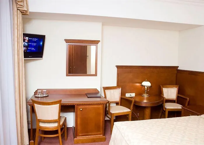 Hotel Arkada 4*