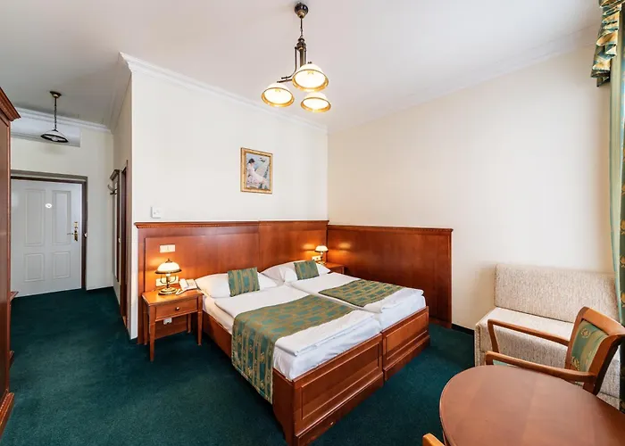 Hotel Arkada 4*